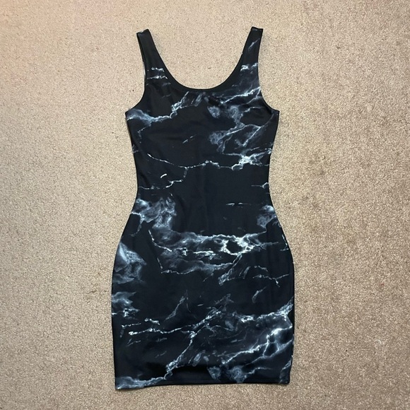 Express body contour Marble Print Scoop Neck Mini Sheath Dress Size Small - Picture 4 of 12